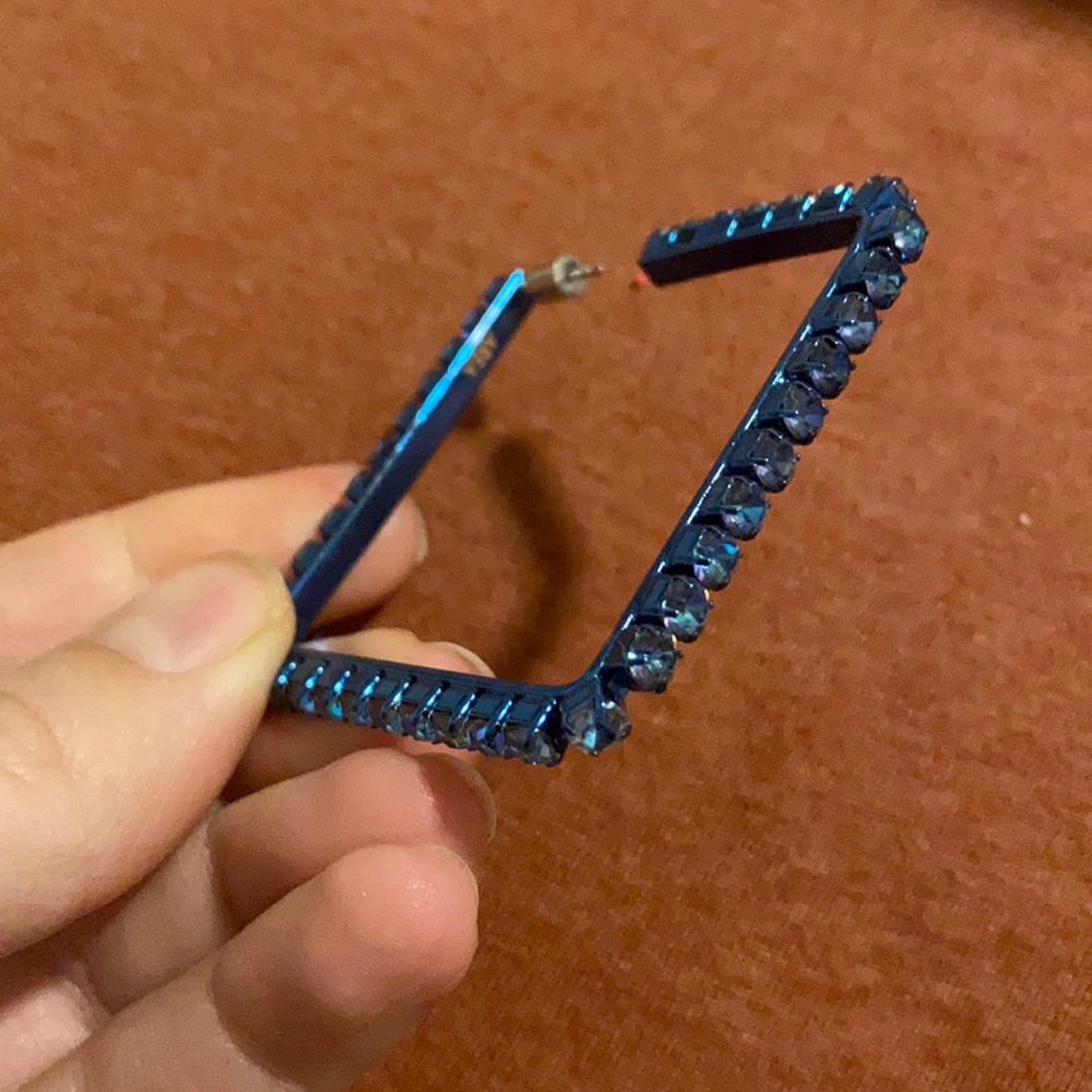 Area NYC square hoops